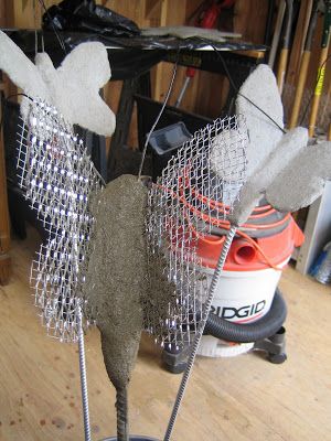 Many of my art projects use the technique of creating concrete sculptures from armature.  Once created, these sculptures can then be painte... Cement Projects, Cement Garden, Diy Concrete Planters, Cement Diy, Concrete Diy Projects, Cement Art, Concrete Sculpture, Concrete Ideas, Outdoor Crafts