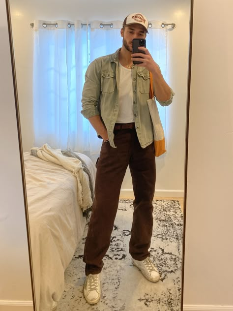 Boxy fit pants outfit Brown Dickies Outfit Men, Earth Tone Outfits Men Casual, Dickie Pants Outfits Men, Fit Pants Outfit, Earth Tone Outfits Men, Trans Masc Outfits, Dickies Outfits Men, Brown Jeans Outfit, Earthy Fits