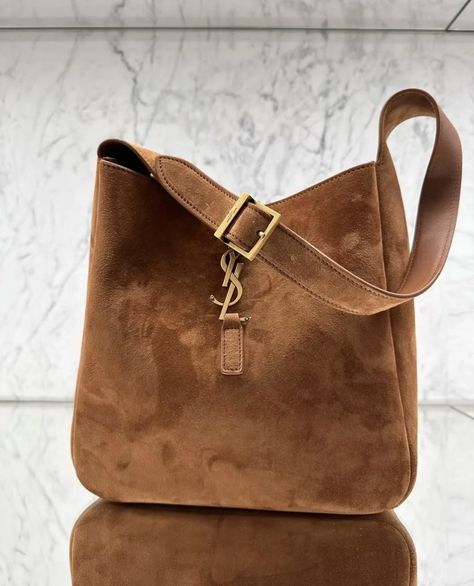 Ysl Bag Brown, Ysl Suede Bag, Ysl 5 A 7, Ysl Bag Aesthetic, Ysl Hobo Bag, Ysl Hobo, Classy Autumn, Ysl Aesthetic, Dream Items