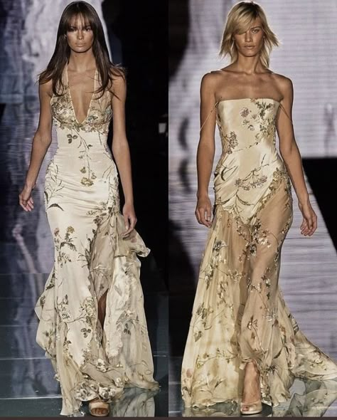 Elie Saab Spring 2003, Fancy Spring Dresses, Spring Themed Outfits, 90s Runway Fashion Dresses, Fancy Elegant Dresses, Long Dress Runway, Elie Saab 2003, Runway Dresses Gowns, Ellie Saab Dress