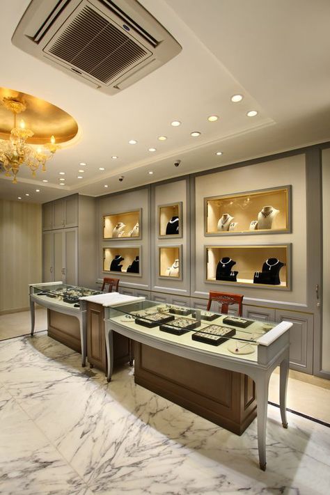 Shop Counter Design, Jewelry Showroom, Jewelry Shop Display, Jewelry Store Displays, Jewelry Store Interior, Jewellery Shop Design, Jewelry Store Design, Store Design Boutique, Shop Counter