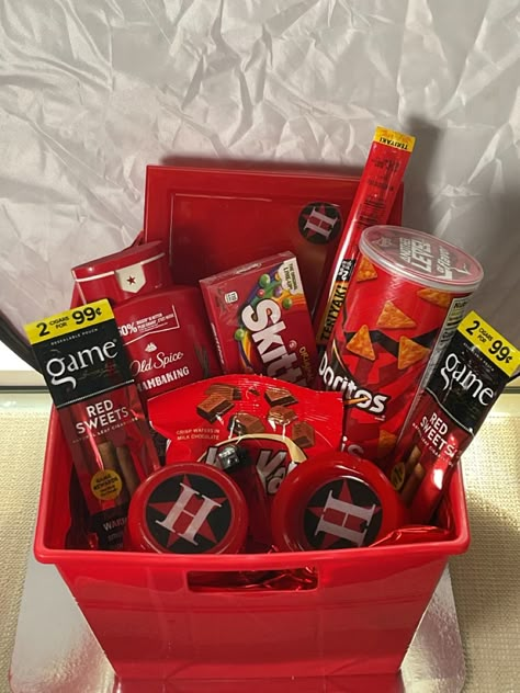 All Red Gift Basket For Him, Small Red Gifts, Red Valentines Basket For Him, Red Candy Basket Ideas, Red Color Gift Baskets, Red Party Tray Ideas, Red Gift Basket For Boyfriend, Red And Black Gift Basket Ideas For Him, Red Themed Gift Basket For Him