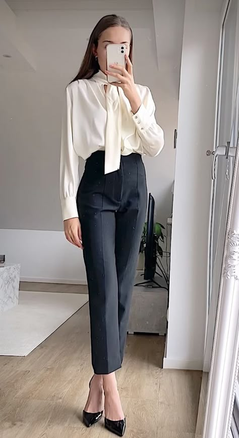 Professional Lawyer Outfits, Job Interviews Clothes, Formal Outfits For Women Office Wear Job Interviews, Ootd Interview Kerja, Formal Interview Outfit Woman, Law Firm Outfits Women, Formal Business Attire Women, Corporate Attire Women Young Professional, Casual Job Interview Outfit