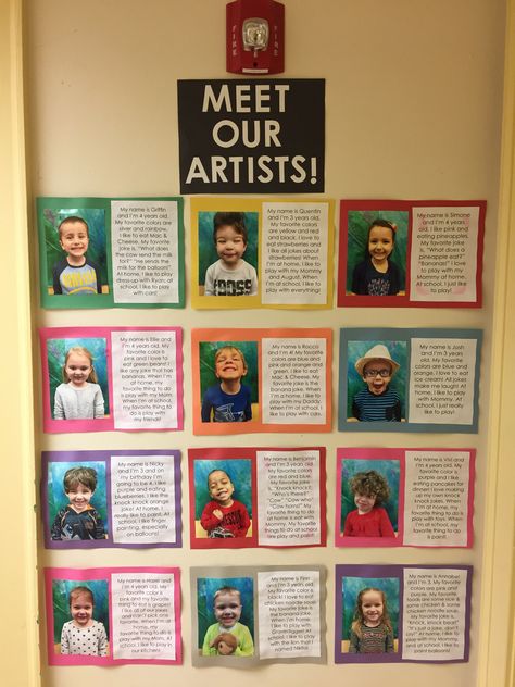 Art Show Themes For Preschool, Kindergarten Art Gallery Display, Art Gallery Kindergarten, Preschool Gallery Wall, Pre K Art Show Ideas, Student Art Projects For Auction, Classroom Art Gallery Display Ideas, Preschool Exhibition Ideas, Art Gallery For Preschool