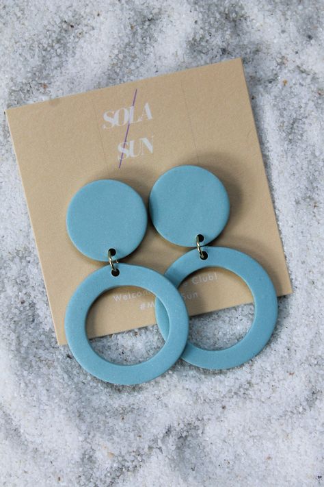 Polymer Clay Earrings: Tiffany Blue Hoops Earrings Tiffany, Homemade Earrings, Polymer Clay Flower Jewelry, Polymer Clay Ornaments, Porcelain Earrings, Polymer Earrings, Polymer Clay Canes, Polymer Clay Diy, Polymer Clay Jewelry Diy