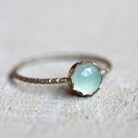 anillo minimalista piedra verde Accessory Ring, Boho Rings Gold, Midi Rings Gold, Hipster Wedding, Ice Ball, Ring Turquoise, Engagement Ring White Gold, Wedding Accessory, Penelope Cruz