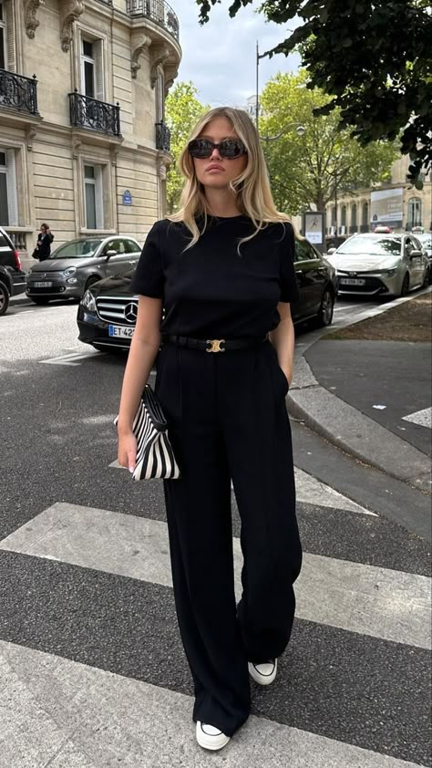 Black Trousers Outfit, Wide Leg Trousers Outfit, Black Pants Outfit, Trouser Outfit, Corporate Outfits, Old Money Outfits, 2024 Outfits, Mode Casual, Work Fits