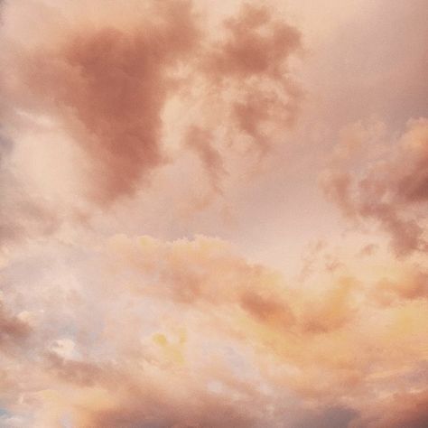 Angel Clouds, Peach Aesthetic, Cream Aesthetic, Angel Aesthetic, Orange Aesthetic, Cloudy Sky, Just Peachy, Aesthetic Colors, Aesthetic Vintage