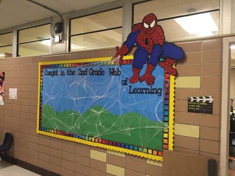 Spider-Man bulletin board Spider Man Door Decorations, Spiderman Bulletin Board Ideas, Spider Man Bulletin Board Ideas, Spiderman Bulletin Board, Marvel Bulletin Board, Spiderman Classroom, Marvel Classroom, Superhero Bulletin Boards, Superhero Class