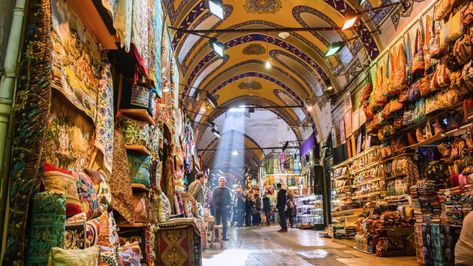 The 10 great shopping destinations for people who hate shopping Istanbul Hagia Sophia, Iranian Restaurant, Istiklal Street, Bazaar Market, Travel To Turkey, Food Turkey, Turkey Vacation, Bazaar Istanbul, Grand Bazaar Istanbul