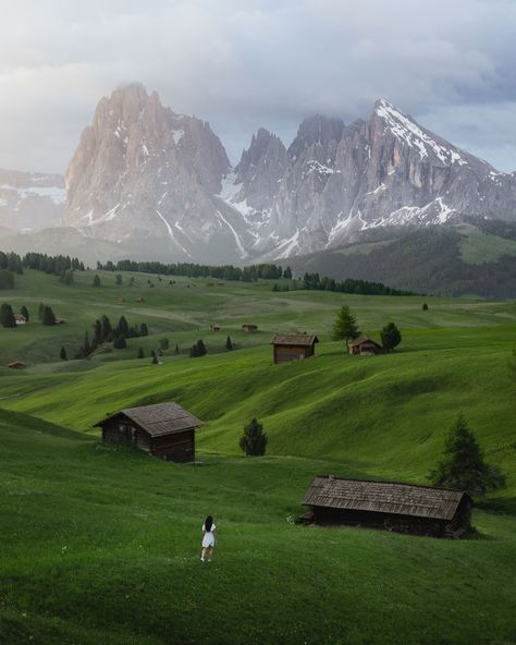 There is so much to see in the Dolomites—here are my top ten spots. #travel #Italy #Dolomites #hiking Italian Dolomites, Dolomites Italy, The Dolomites, Dreamy Landscapes, Adventure Aesthetic, Travel Wishlist, Hiking Trip, Travel Inspo, Italy Travel