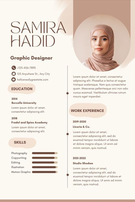 Aesthetic CV Template Cv Original Design, Graphic Designer Resume Template, Resume Design Inspiration, Curriculum Vitae Design, First Job Resume, Cv Original, It Cv, Cv Inspiration, Graphic Design Cv