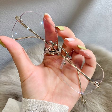 Glasses Women Fashion Eyeglasses, Spectacles Women, Glasses For Round Faces, Classy Glasses, Shades For Men, Glasses Inspiration, Rimless Glasses, Cute Glasses, Fashion Eye Glasses