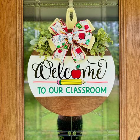 Teacher classroom decorations