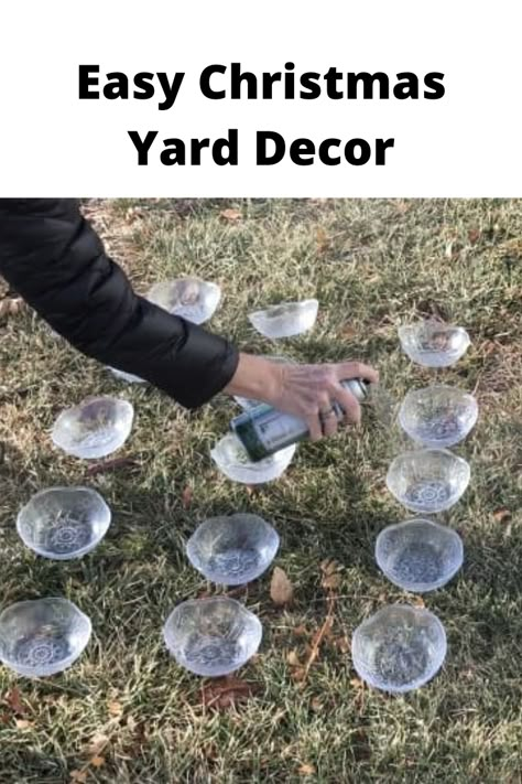 Easy Yard Decor, Dollar Tree Bathroom, Outdoor Decorations Ideas, Christmas Yard Decor, Bathroom Desk, Ideas Candles, Outdoor Christmas Decorations Yard, Vanity Wood, Diy Baskets