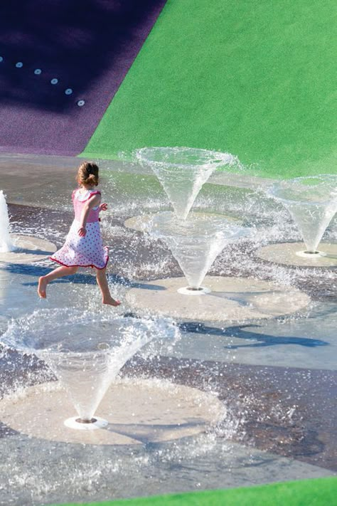 Landscaping Water Feature, Playgrounds Architecture, Playground Landscaping, Water Architecture, Taman Air, Urban Playground, Water Sculpture, Water Playground, Indoor Water Fountains