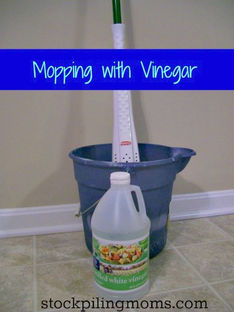 Mop Solution, Vinegar Cleaner, Mopping Floors, Floor Types, Clean Hardwood Floors, Vinegar Uses, Vinegar Cleaning, Diy Cleaners, Cleaning Recipes