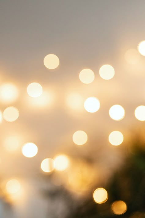 Blurry warm Christmas bokeh light | free image by rawpixel.com / Karolina / Kaboompics Blurry Lights Background, Blurry Lights Painting, Bokeh Lights Backgrounds, Blur Light Background, Glow Background, Gold Christmas Lights, Warm Background, Bokeh Texture, Christmas Bokeh