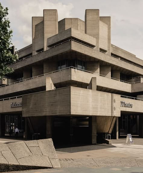 London National Theatre, London Architecture Modern, Brutalist Architecture London, Brutalism Aesthetic, Modern Brutalism, London Southbank, Southbank London, Male Living Space, Brutal Architecture