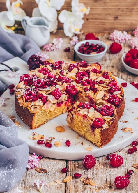 Almond Orange Cake, Raspberry And Almond Cake, Fruity Cake, Raspberry Almond, Cake Vegan, Salty Cake, Healthy Cake, Cake Tasting, Orange Cake