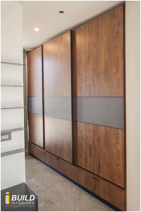 Modern Wardrobe Design Sliding Doors, Wardrobe Internal Design, Wardrobe Shutter Design, Latest Cupboard Designs, Ideas Armario, Wooden Cupboard Design, Modern Wardrobe Design, Wardrobe Laminate Design, Sliding Door Wardrobe Designs