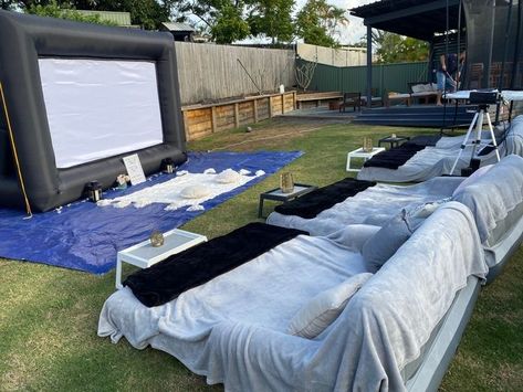 movie night ideas - outdoor movie night - movie night - outdoor movie night ideas seating - outdoor movie night party - outdoor theater - diy outdoor movie screen - diy projector screen - backyard movie night ideas - outdoor theater ideas - outdoor movie night ideas - outdoor movie party - backyard movie party - backyard movie nights -outdoor movie theater - outdoor movie screen - outdoor movie - outdoor projector screen - outdoor cinema projector screen ideas movie night snacks home theater Outdoor Movie Night Ideas Seating, Outdoor Movie Night Seating, Backyard Movie Night Seating, Movie Projector Outdoor, Backyard Movie Night Ideas, Movie Night Seating, Outdoor Movie Night Party, Diy Backyard Movie, Indoor Movie Night