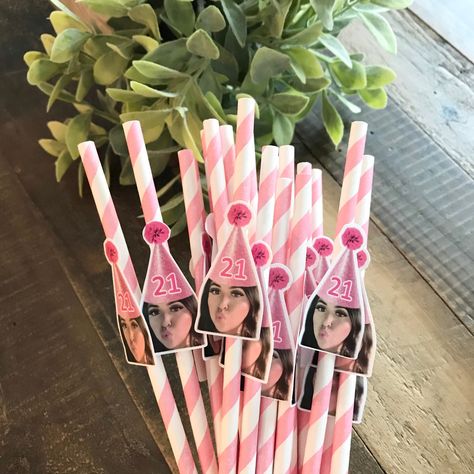 18th Birthday Party Themes, Face Cut Out, 21st Bday Ideas, Eighteenth Birthday, 21st Party, Bday Party Theme, Pink Birthday Party, Face Cut, Party Straws