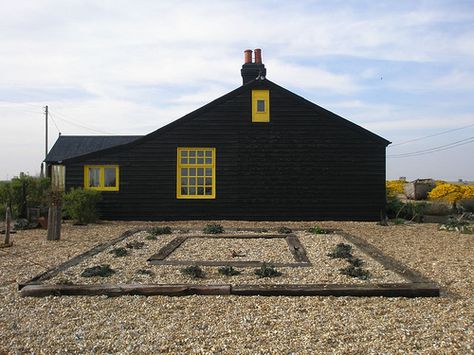 Derek Jarman's Prospect Cottage Derek Jarman, English Film, Photographer Life, John Donne, Famous Gardens, Paint Companies, Random House, Flat Roof, House Architecture Design