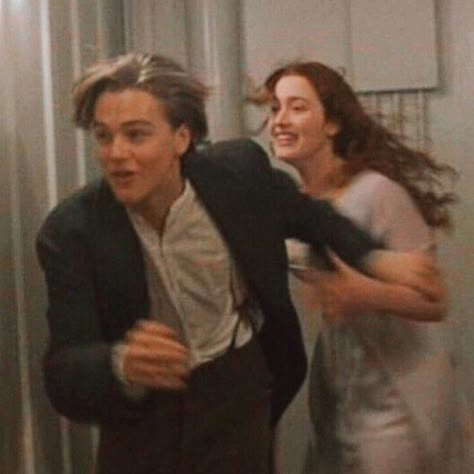 teenage dirtbag on Instagram: “Rose & Jack [Titanic • 1997]” Young Leonardo Dicaprio, Titanic Movie, จีซอง Nct, Photographie Portrait Inspiration, Leo Dicaprio, The Love Club, Love Club, Kate Winslet