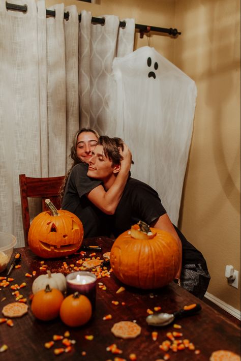 Cute Dates, Fall Date Ideas, Halloween Date, Cheap Date Ideas, Dream Dates, Romantic Date Night Ideas, Fall Dates, Couple Activities, Date Idea