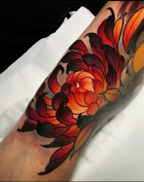 Crisantemo Tattoo, Neo Tattoo, Japanese Flower Tattoo, Traditional Tattoo Flowers, Chrysanthemum Tattoo, Tatuaje A Color, Japanese Tattoo Art, Neo Traditional, Tattoo Design Drawings