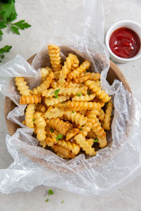 Air Fryer Crinkle Cut French Fries Lemon Pepper Chicken Breast, Crinkle Fries, Crinkle Cut Fries, Homemade Ranch Seasoning, Making French Fries, Frozen French Fries, Air Fryer Recipes Chicken, Homemade Ranch, Yummy Comfort Food