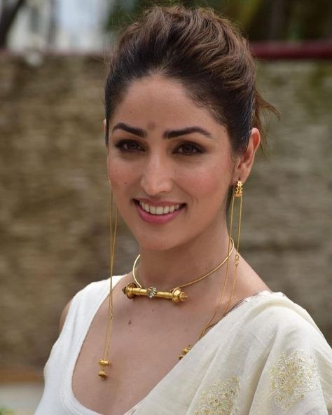 Yami Gautam, Fairy Hair, Gold Jewelry Stores, Indian Jewellery Design Earrings, Indian Jewellery Design, Jewelry Design Earrings, Gold Jewellery Design, Indian Jewellery, Jewellery Collection