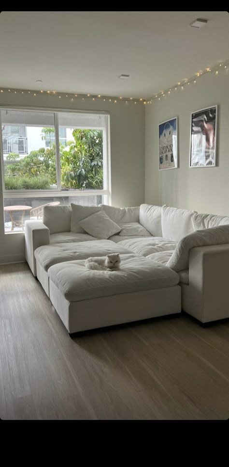 Super Comfy Couch, Room Couch Ideas Bedrooms, Big White Couch, Comfortable Couches Living Room, Big Cozy Couch, Couch In Bedroom, Huge Couch, Wide Couch, Fuzzy Couch