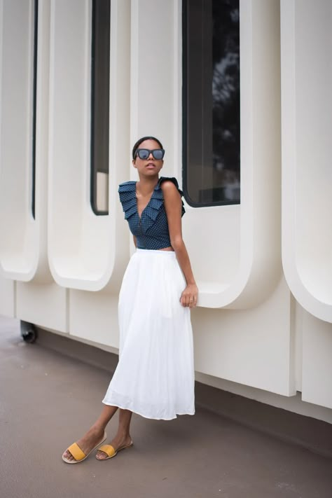 How I'm Styling A White Midi Skirt for Spring White A Line Skirt Outfit, What To Wear With A White Skirt, How To Style A White Skirt, White Skirt Summer Outfit, White Midi Skirt Outfit, 40th Birthday Outfit, White Skirt Outfit Summer, Designing Dress, White Skirt Outfit