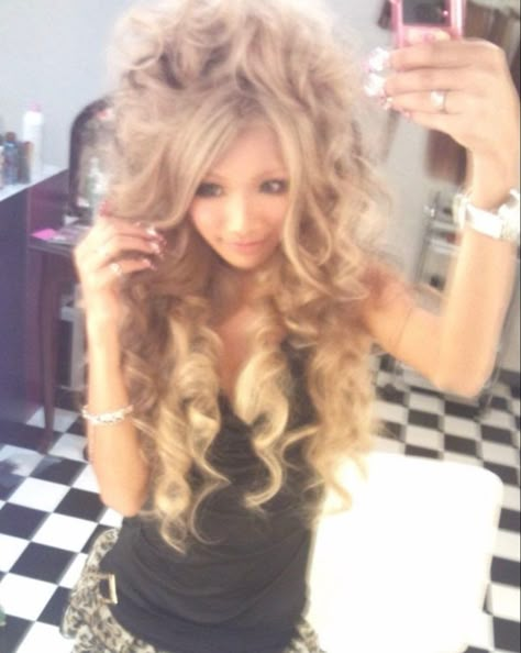 Hime Gyaru, Hair