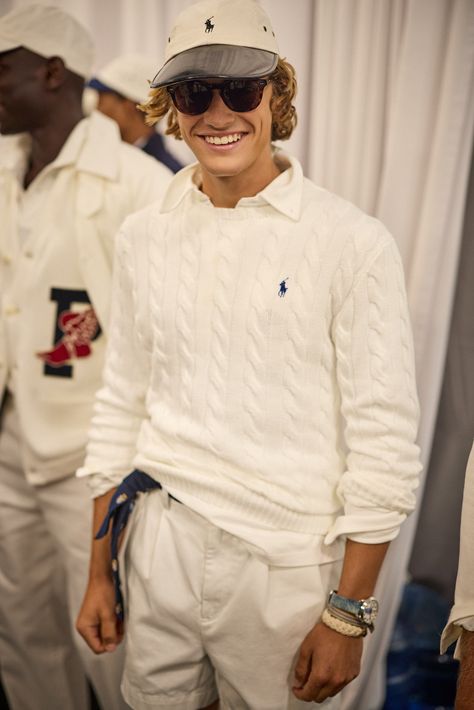 Polo Ralph Lauren Outfits, Hamptons Fashion, Ralph Lauren Looks, Money Clothes, Lucky Blue Smith, Outfits Preppy, Preppy Winter, Rugby Fashion, Preppy Men