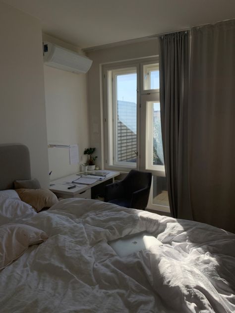 Clean Bedroom Aesthetic Modern, Aesthetic Comfy Bedroom, Sunny Window Aesthetic, Grey Clean Aesthetic, Clean Bedroom Aesthetic Grey, Bedroom Grey Aesthetic, Clean Bedroom Aesthetic Minimalist, Aesthetic Bedroom Clean, Clean White Room Aesthetic