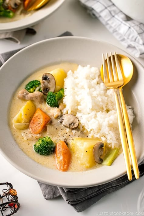 Japanese Cream Stew, Portuguese Plates, Cream Stew, Healthy Japanese Recipes, Just One Cookbook, Japanese Dinner, Easy Japanese Recipes, Japanese Recipes, Asian Inspired Recipes