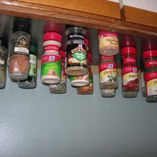 How To: Under-cabinet magnetic spice rack (Instructables) Spice Rack Under Cabinet, Magnetic Spice Rack Diy, Magnetic Spice Rack, Hanging Spice Rack, Cabinet Spice Rack, Diy Spice Rack, Kitchen Spice Racks, Magnetic Spice, Ground Mustard