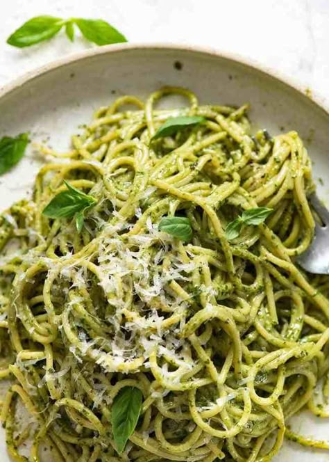 Pasta With Pesto, Salad Add Ins, Homemade Pesto Recipe, Salad Appetizer Cups, Resep Pasta, Appetizer Cups, Sauce Pesto, Pasta Food Recipes, Pasta Al Pesto