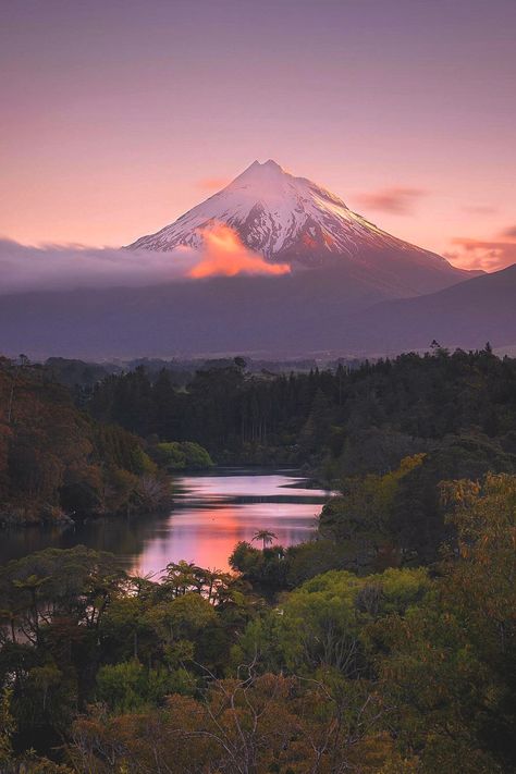 Taranaki Region, New Zealand Source: Instagram Mount Taranaki, North Island New Zealand, New Zealand Landscape, New Zealand North, New Plymouth, Island Lake, Union Station, New Zealand Travel, Location Photography