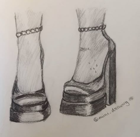 Heels Art Drawing, Heels Drawing Sketches, Shoe Drawing Reference, Heel Drawing, Drawing High Heels, High Heels Drawing, Sketch Shoes, Ariana Grande Art, Heels Drawing