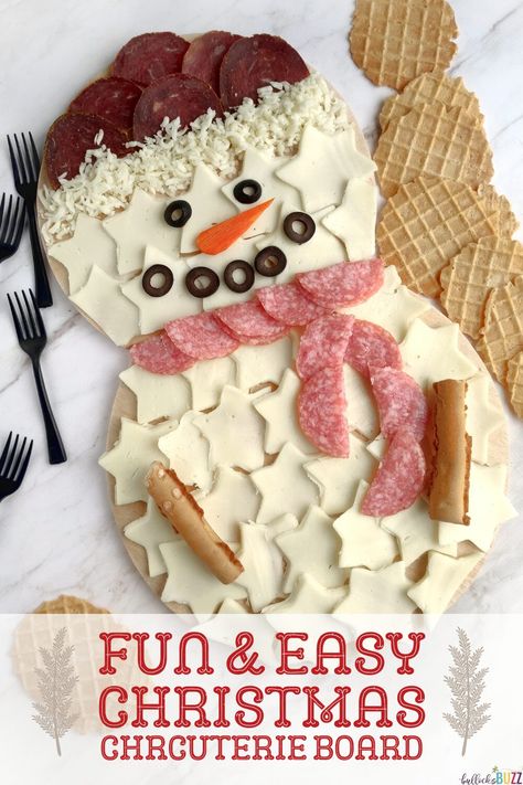 Looking for a festive Christmas charcuterie board idea? This Snowman Charcuterie Board is the perfect addition to your holiday party! Made with mozzarella, salami, and other goodies, this adorable snowman snack board is as fun to make as it is to eat! #ChristmasCharcuterieBoard #SnowmanSnackBoard Christmas Movie Theme Charcuterie Board, Deconstructed Snowman Snack, Snowman Charcuterie Board Ideas, Snowman Charcuterie Board, Snowman Charcuterie, Christmas Themed Charcuterie Board, Charcuterie Board For Christmas, Snowman Snacks, Snowman Snack