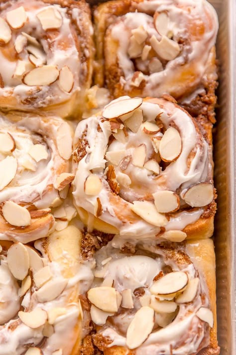 Dessert Recipes With Almonds, Cinnamon Rolls Gourmet, Easy 7 Up Cinnamon Rolls, Best Cinnamon Buns Recipe, Farmers Market Cinnamon Rolls, August Baking Ideas, Pineapple Cinnamon Rolls, Creative Cinnamon Rolls, Cinninom Rolls