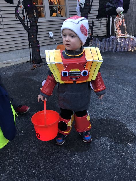 Homemade Robot Blaze costume from Blaze and the Monster Machines Blaze Costume Diy, Blaze And The Monster Machines Costume, Blaze Halloween Costume, Blaze Costume, Monster Truck Costume, Homemade Robot, Blaze The Monster Machine, Blaze And The Monster Machines, Robot Monster