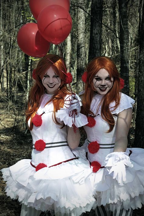 Friend Duo Costume Ideas, Halloween Costume Ideas Duo Scary, Sisters Matching Halloween Costumes, Bestie Halloween Costumes For 2 Scary, Duo Halloween Costumes Bff Scary, Matching Sister Costumes, Matching Scary Halloween Costumes, Sister Matching Halloween Costumes, Halloween Twin Costumes