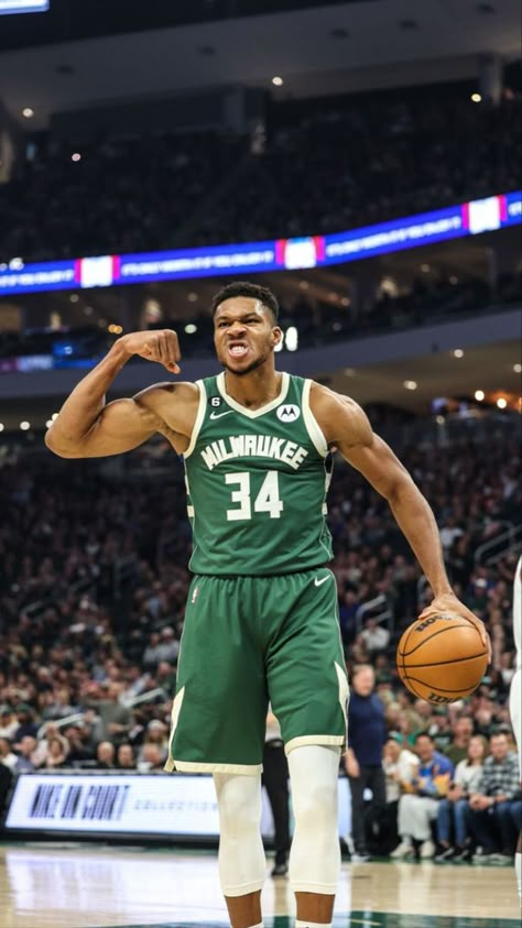 Giannis Antetokounmpo Wallpaper, Nba Wallpapers Stephen Curry, Bucks Basketball, Soccer Goals, Best Nba Players, Basketball Background, Basketball Players Nba, Nba Fashion, Bola Basket