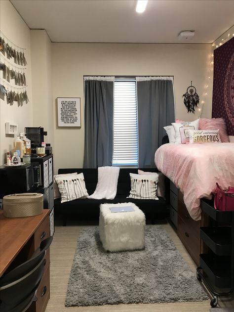 Suite Style Dorm Ideas, Suite Style Dorm, Luxury Dorm, Dorm Room Themes, Luxury Dorm Room, Pretty Dorm Room, College Things, Saint Louis University, Dorm Stuff