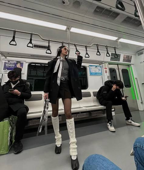 Tokyo Outfits, Japan Outfits, Japan Winter, Japan Street, Instagram Photo Inspiration, Winter Fits, Looks Vintage, Fashion Killa, Aesthetic Outfits